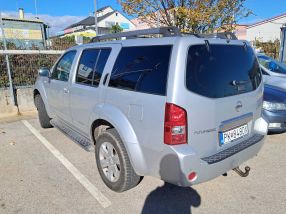 Nissan Pathfinder - 2006