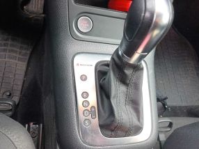 Volkswagen Tiguan - 2011