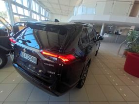 Suzuki Across - 2022