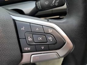 Volkswagen Golf - 2021