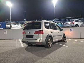 Volkswagen Touran - 2011