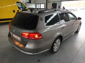 Volkswagen Passat - 2010