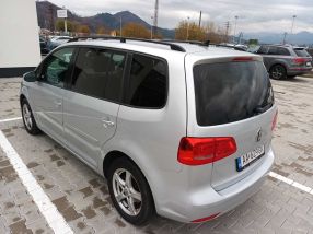 Volkswagen Touran - 2012