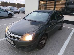 Opel Astra - 2010