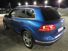 Volkswagen Touareg - 2015