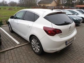 Opel Astra - 2014