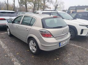 Opel Astra - 2010