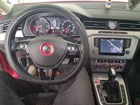 Volkswagen Passat - 2016