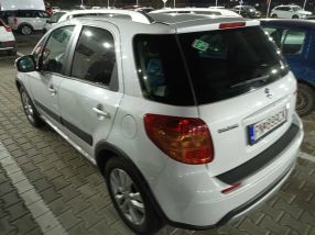 Suzuki SX4 - 2013