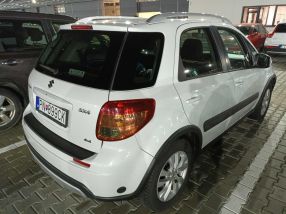 Suzuki SX4 - 2013