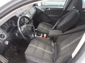 Volkswagen Tiguan - 2010