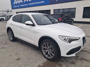 Alfa Romeo Stelvio - 2017