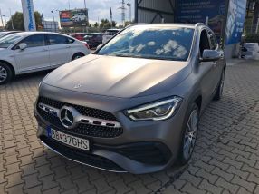 Mercedes-Benz GLA - 2021