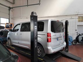 Peugeot Traveller - 2017