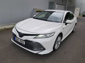 Toyota Camry - 2020