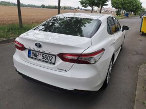 Toyota Camry - 2020
