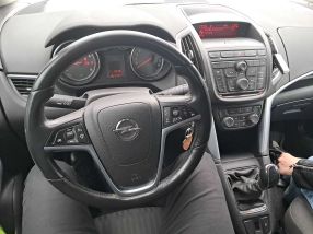 Opel Zafira - 2013