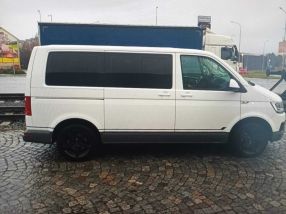 Volkswagen Caravelle - 2016