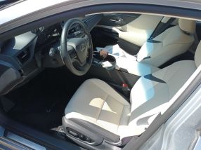 Lexus ES - 2024