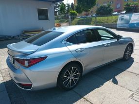 Lexus ES - 2024