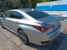 Lexus ES - 2024