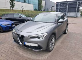 Alfa Romeo Stelvio - 2017