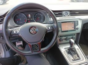 Volkswagen Passat - 2016