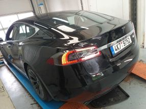 Tesla Model S - 2020