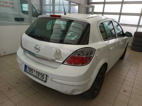 Opel Astra - 2010