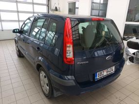 Ford Fusion - 2009