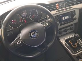 Volkswagen Passat - 2016