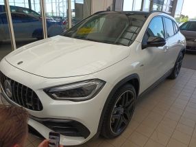 Mercedes-Benz GLA - 2021