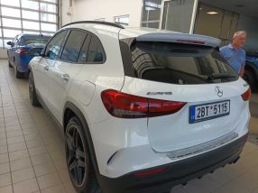 Mercedes-Benz GLA - 2021