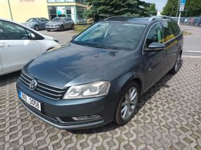 Volkswagen Passat - 2011