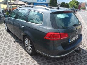 Volkswagen Passat - 2011