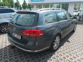 Volkswagen Passat - 2011