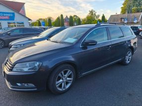 Volkswagen Passat - 2011