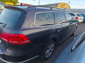 Volkswagen Passat - 2011