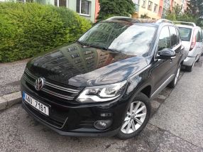 Volkswagen Tiguan - 2015