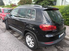 Volkswagen Tiguan - 2015