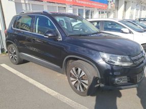 Volkswagen Tiguan - 2011