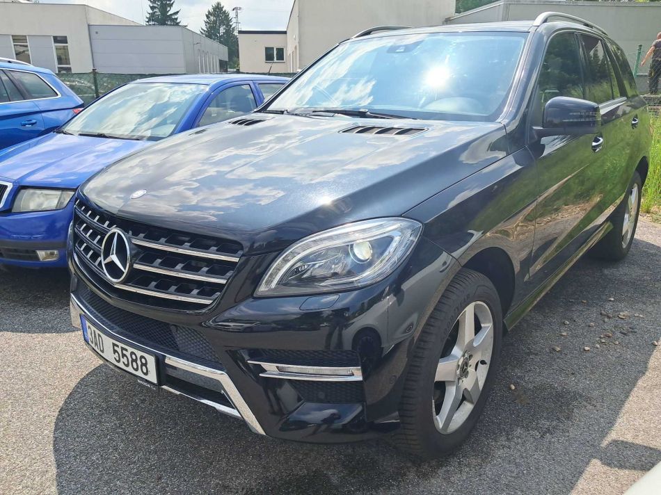 Mercedes-Benz ML - 2012