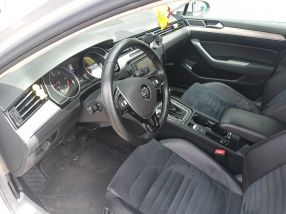 Volkswagen Passat - 2015