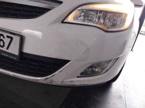 Opel Astra - 2011