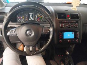 Volkswagen Touran - 2012