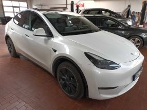 Tesla Model Y - 2023