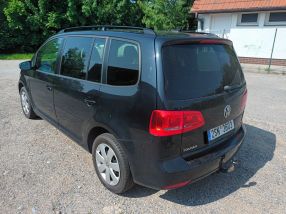 Volkswagen Touran - 2011