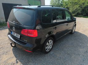 Volkswagen Touran - 2011