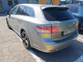Toyota Avensis - 2010