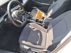 Volkswagen Golf - 2021